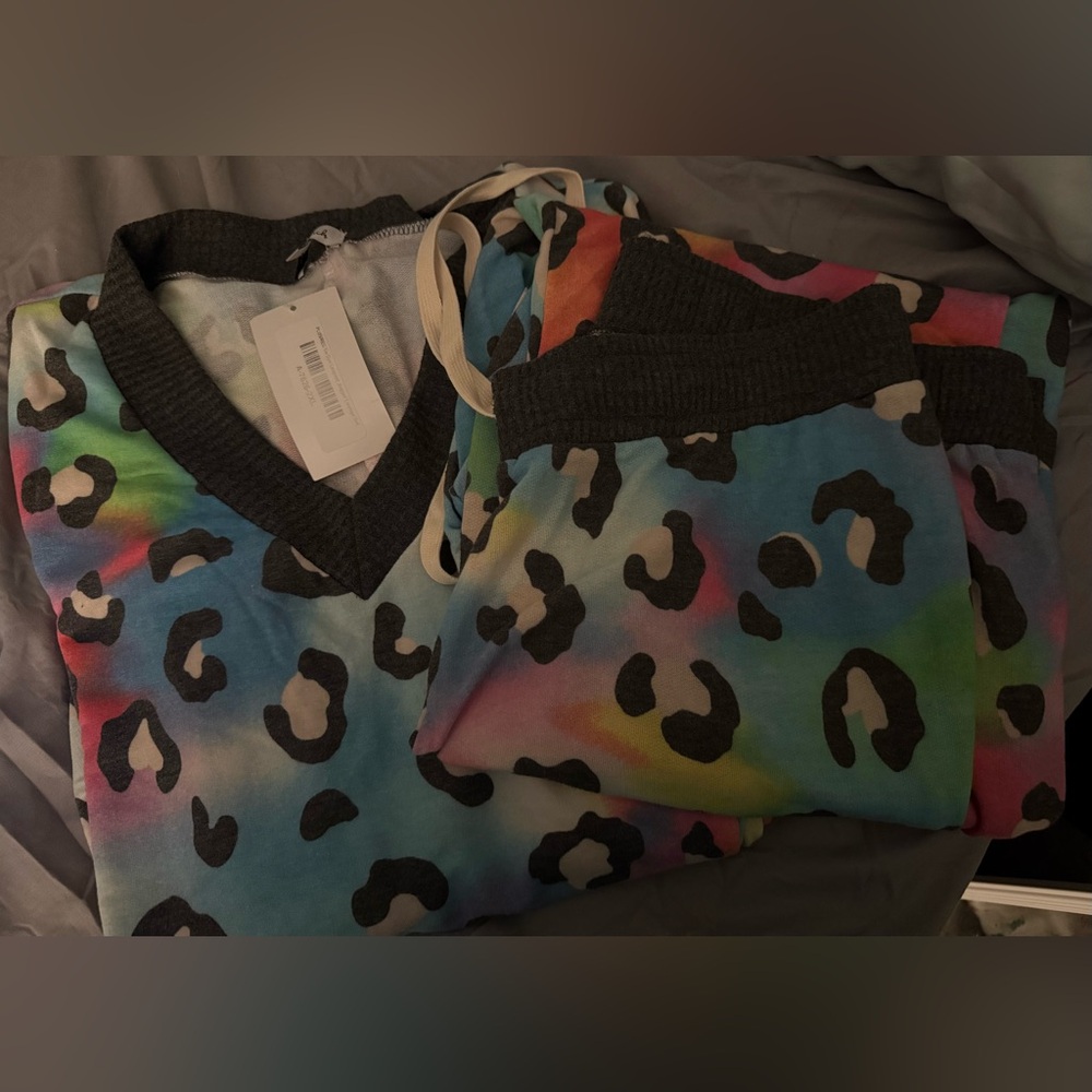 White Birch Rainbow Cheetah Set